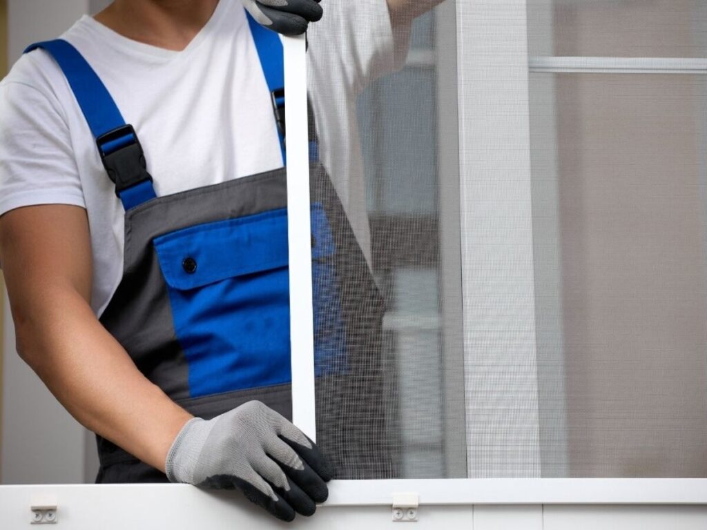 Montage und Reparatur von Moskitonetzen in Berlin